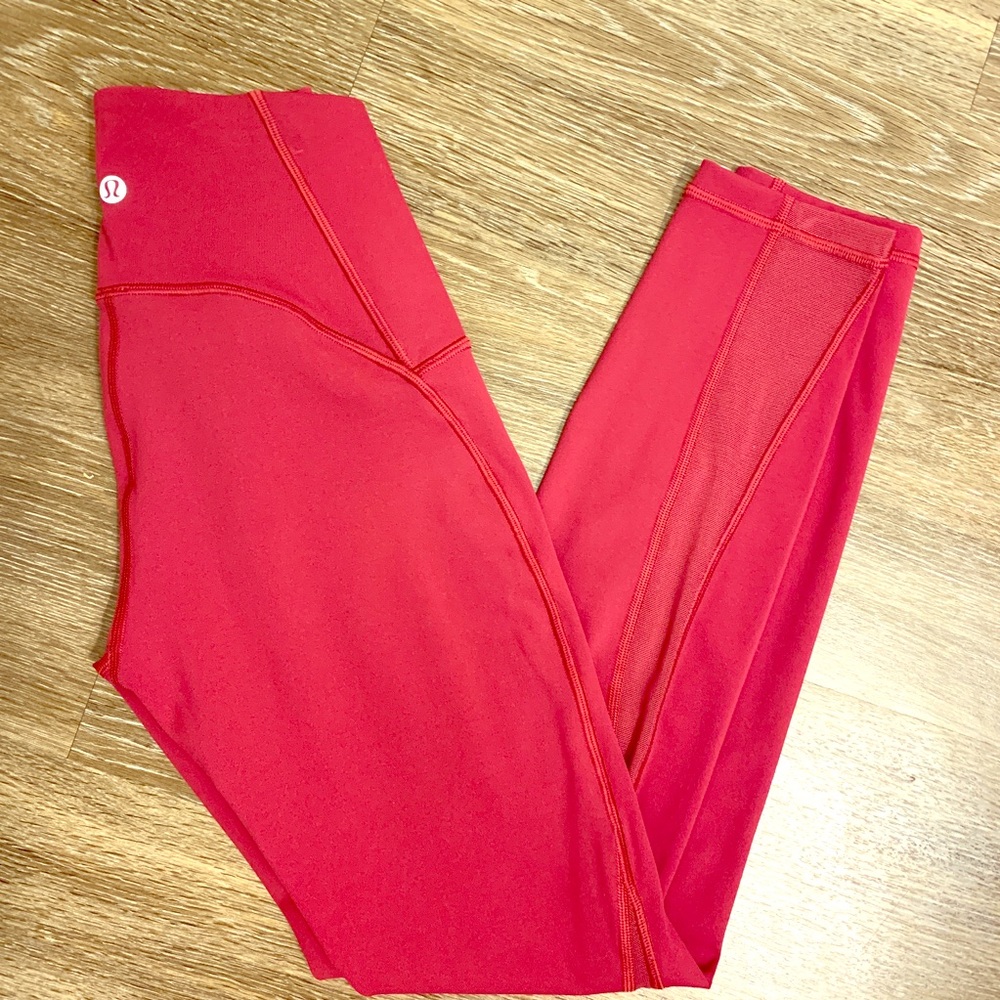 NEW LULU LEMON WORKOUT PANTS SIZE 4
